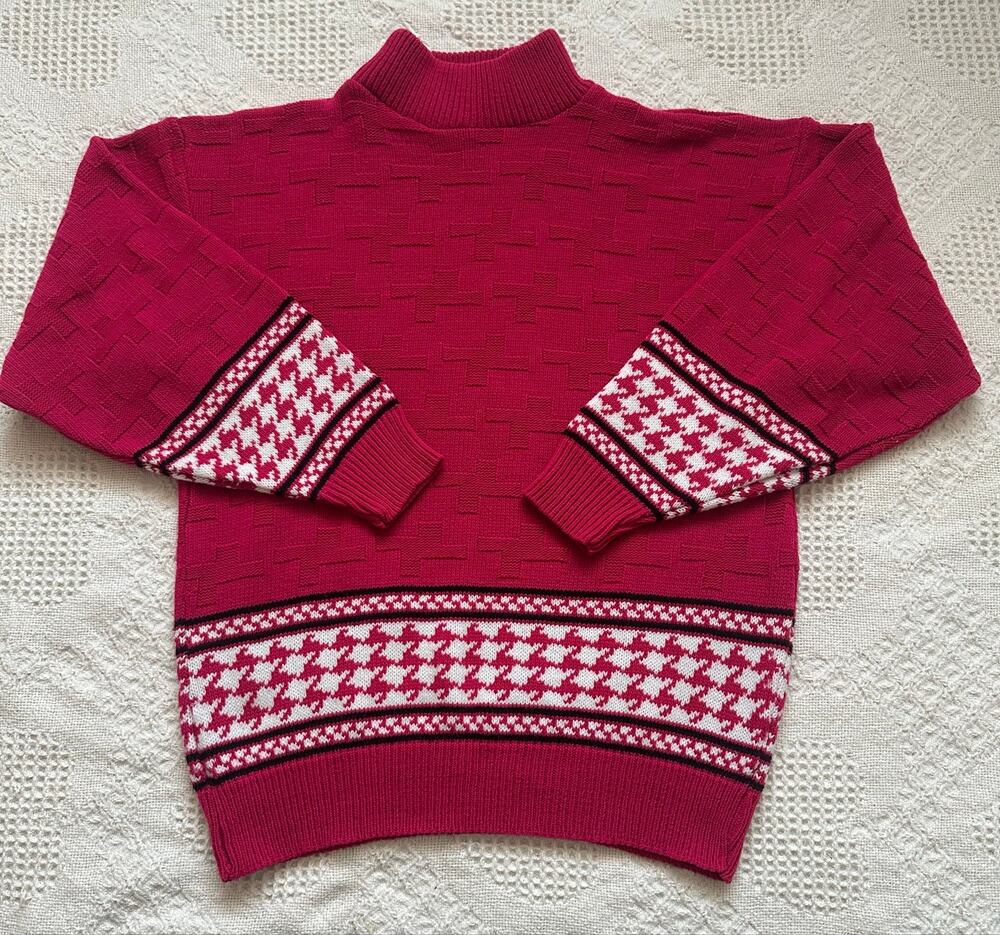 Vintage American Pride Dark Hot Pink Geometric Sweater